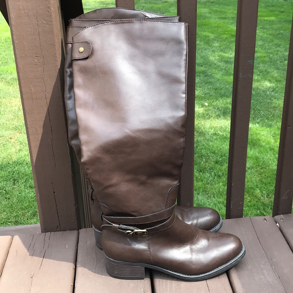 Brown boots